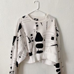 Nike cropped hoodie black and white